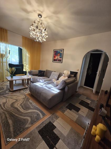 Apartament cu 2 camere semidecomandat în Micălaca