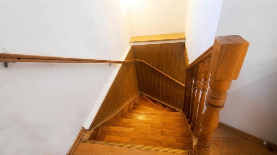 Casă individuală cu 3 camere cu Canalizare în Schei