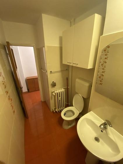 Proprietar , garsoniera de inchiriat vis a vis de Metrou Lujerului - 5