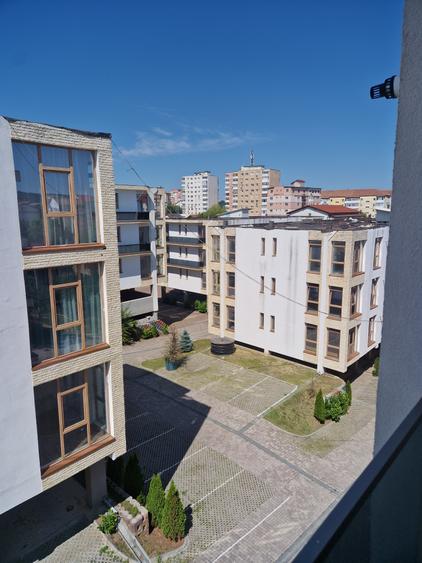 Apartament cu 2 camere decomandat în Est