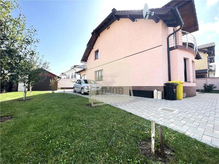 Casă cu 5 camere cu Teren 300 Mp în Central
