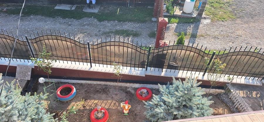 Casă cu Teren 1130 Mp în Central