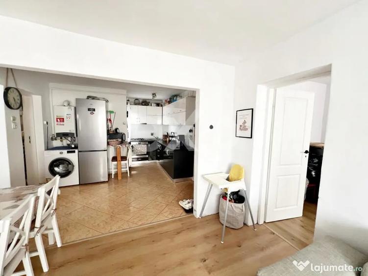 Apartament cu 3 camere decomandat în Sântandrei