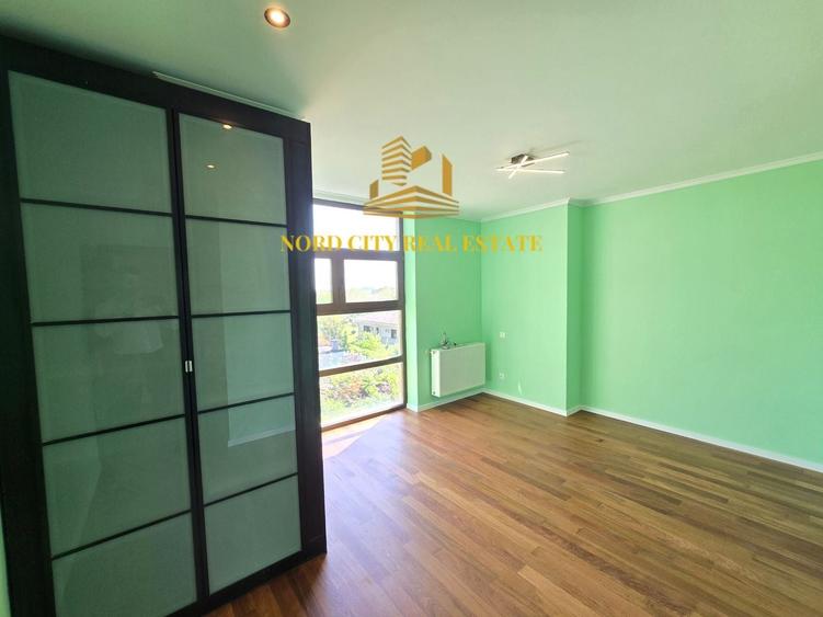 Apartament cu 3 camere semidecomandat în Exterior Vest