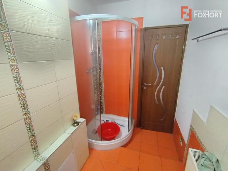 Apartament cu 2 camere semidecomandat, mobilat în Dâmbovița