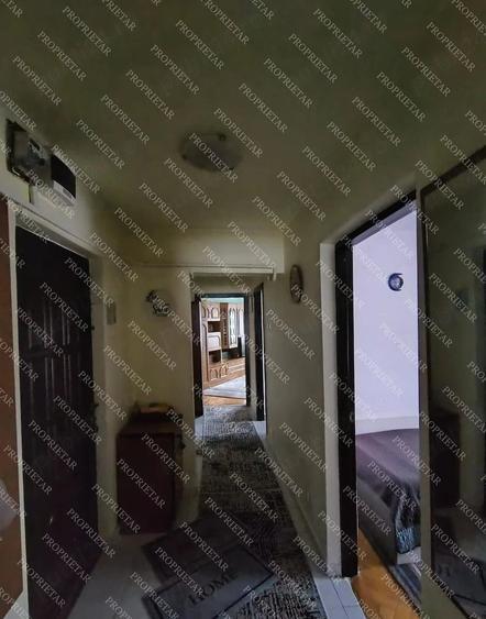 Apartament cu 4 camere decomandat în Metalurgie