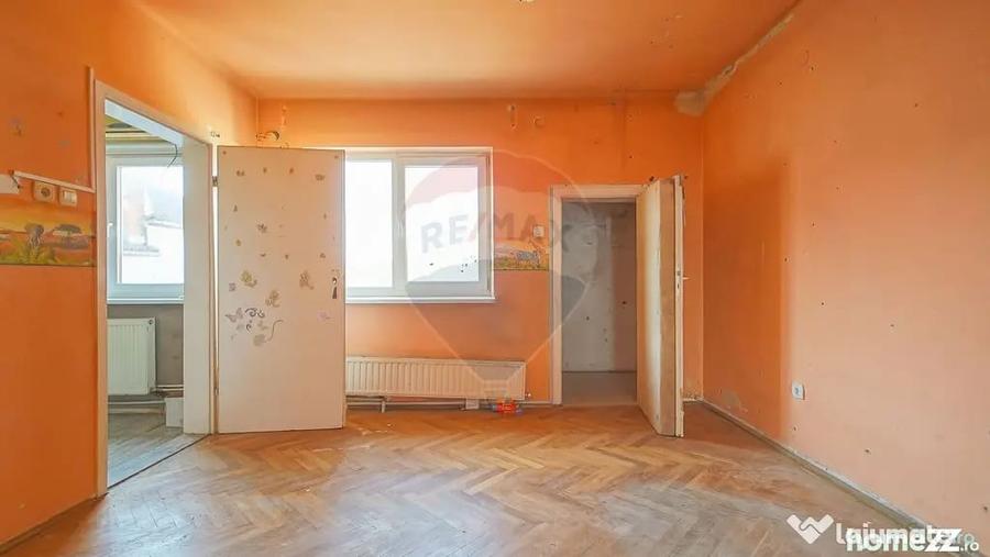 Apartament cu 2 camere decomandat în 13 Decembrie