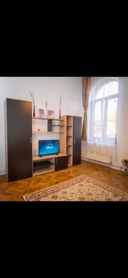 Apartament cu 2 camere decomandat în Centrul Istoric