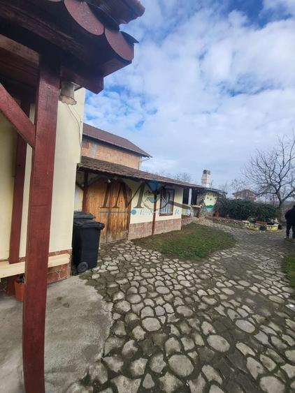 Casă individuală cu 4 camere cu Canalizare în Vințu de Jos
