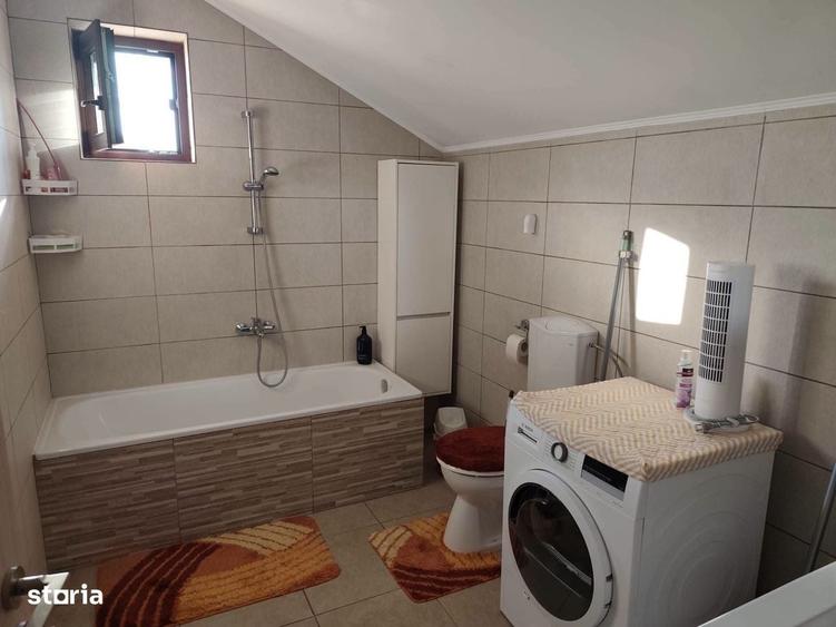 Casă cu 4 camere cu Teren 300 Mp în Sâncraiu de Mureș