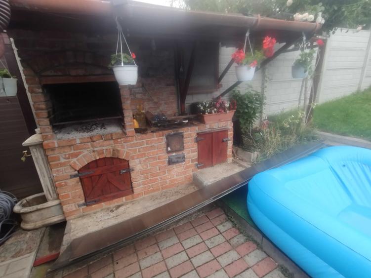 Casă cu 4 camere în Rogerius