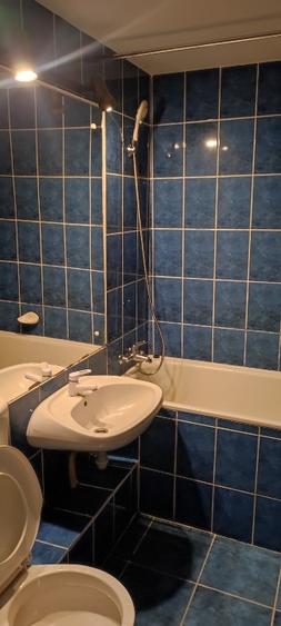Apartament cu 2 camere decomandat în Hotvon
