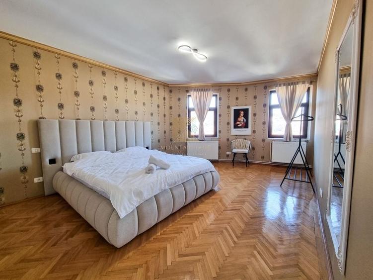 Apartament cu 3 camere decomandat, mobilat în Centrul Istoric