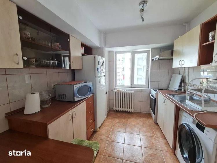 Apartament cu 2 camere semidecomandat în Victoriei