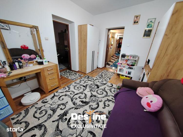 Casă cu 5 camere cu Teren 180 Mp în Central