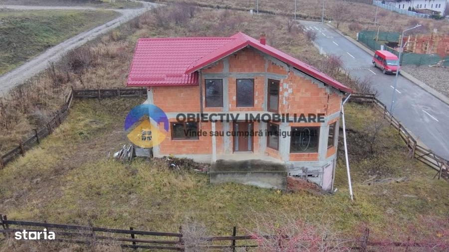 Casă cu 4 camere în Valea Albă