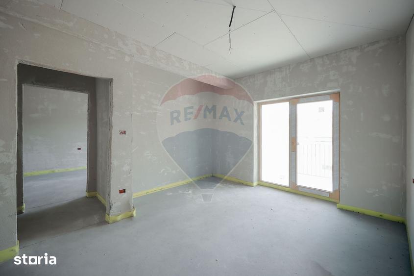Casă cu 5 camere cu Teren 435 Mp în Paleu