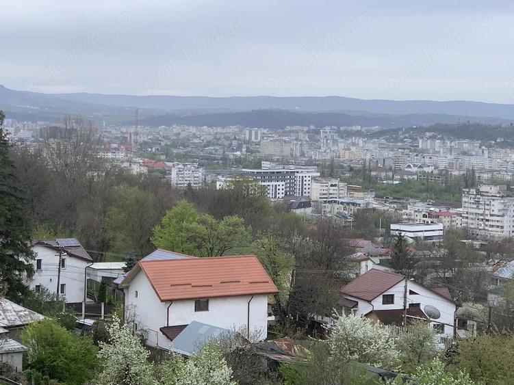 Casă cu Teren 640 Mp în Copou
