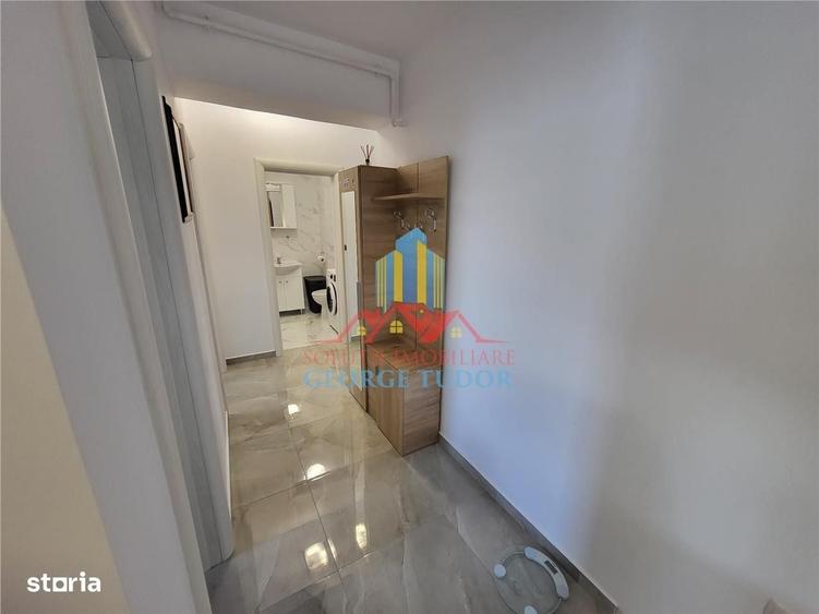 Apartament cu 2 camere decomandat în Roșu