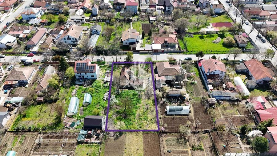 Casă individuală cu 4 camere cu Canalizare în Vest