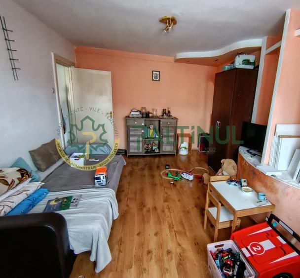 Apartament cu 2 camere semidecomandat în Vasile Aaron