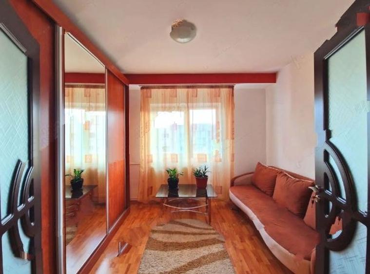 Apartament cu 4 camere decomandat, mobilat în 13 Septembrie