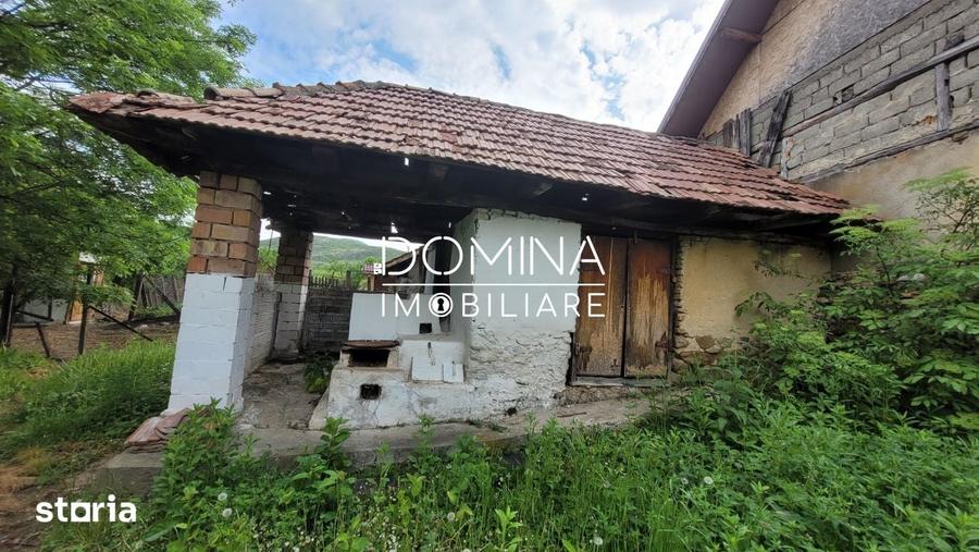 Casă cu 3 camere cu Teren 7962 Mp în Runcu