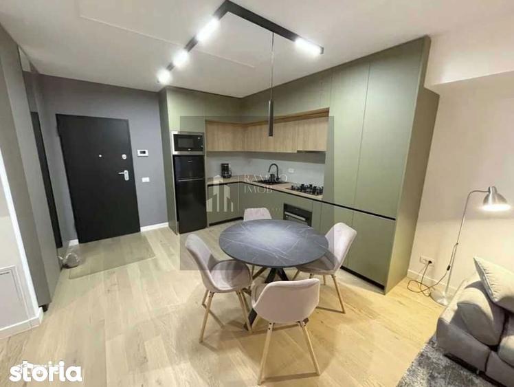 Apartament cu 2 camere, mobilat în Regie