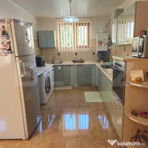 Spațiu comercial, de 458 mp, în Sud