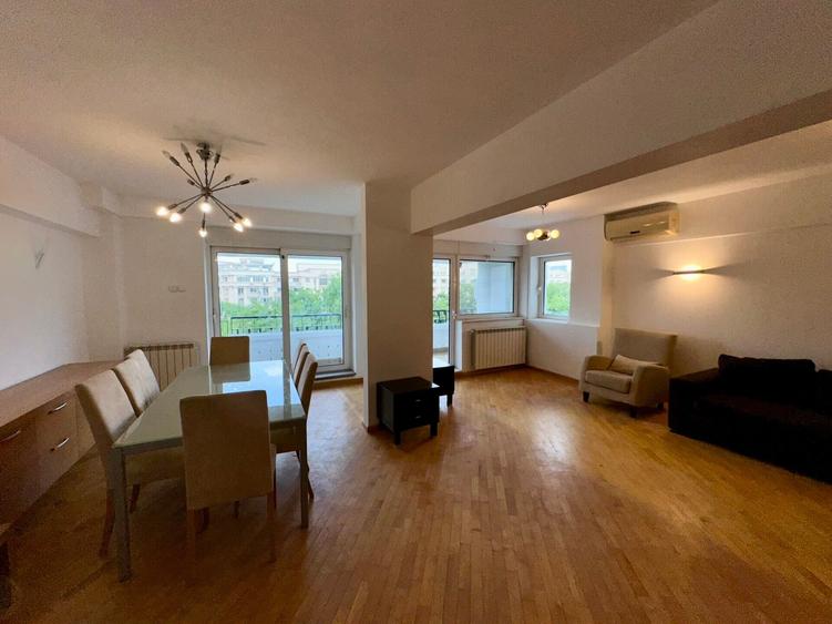 Apartament cu 5 camere, mobilat în Unirii