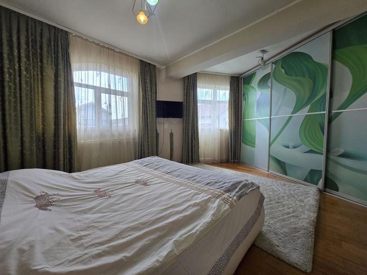 Casă cu 5 camere cu Canalizare în CET