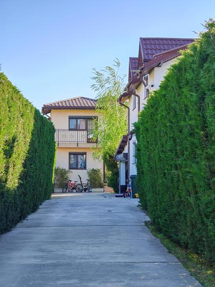 Casă individuală cu 5 camere cu Teren 500 Mp în Săbăreni