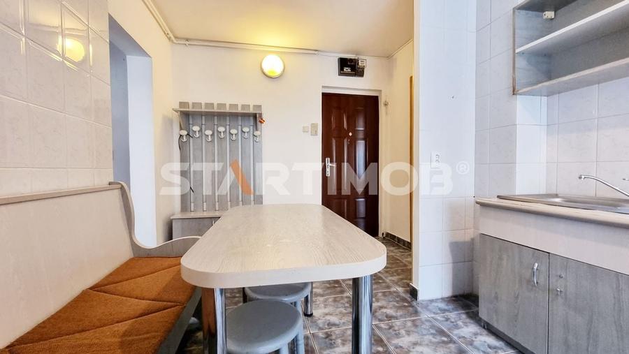 Apartament cu 2 camere decomandat în Răcădău