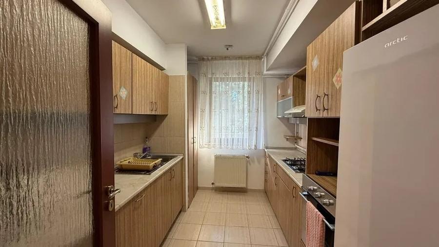 Apartament cu 2 camere decomandat în Olteniței