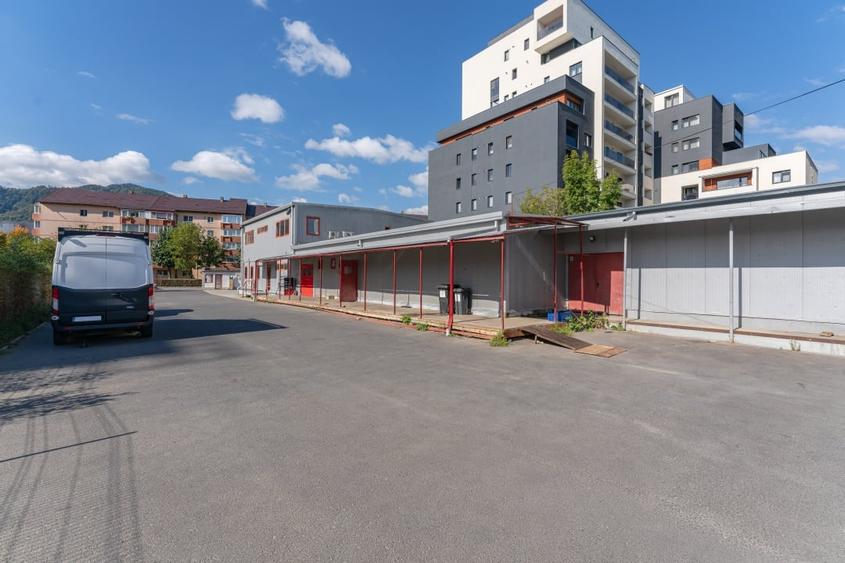 Spațiu industrial, de 870 mp, în Noua