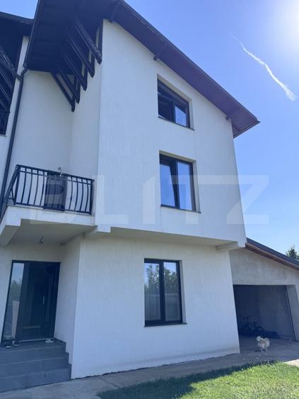 Casă individuală cu 5 camere cu Canalizare în Vest