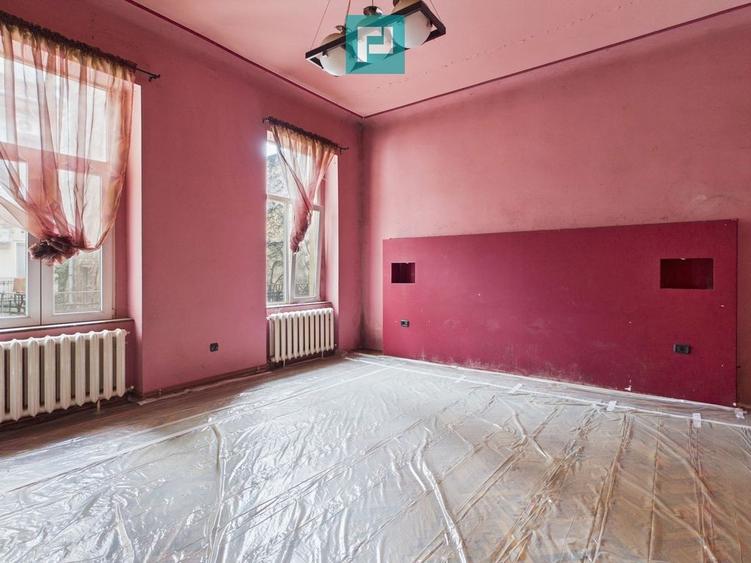 Apartament cu 3 camere semidecomandat în Ultracentral