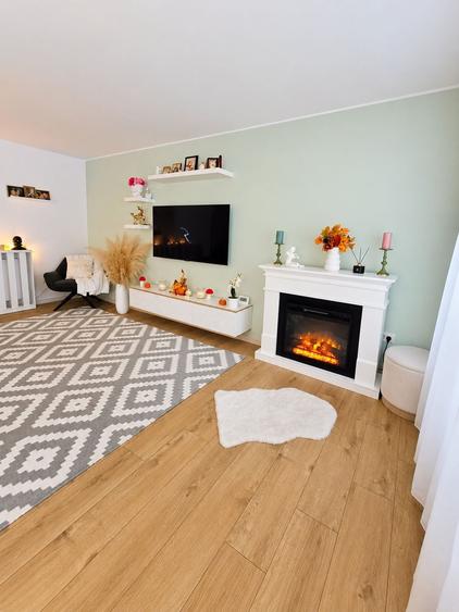 Apartament cu 4 camere decomandat în George Enescu