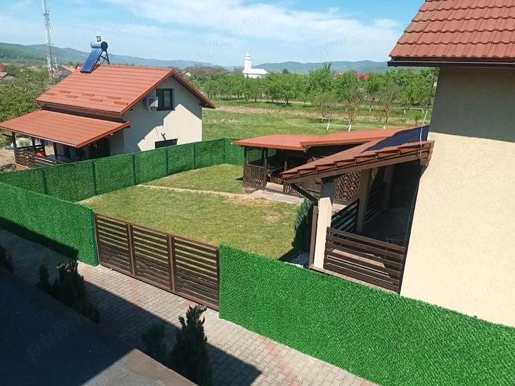 Casă cu 4 camere cu Teren 977 Mp în Urișor