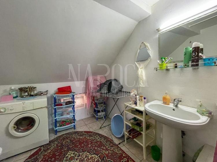 Casă individuală cu 7 camere cu Canalizare în Florești