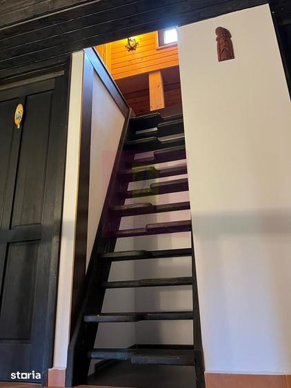 Casă cu 6 camere cu Teren 1593 Mp în Central