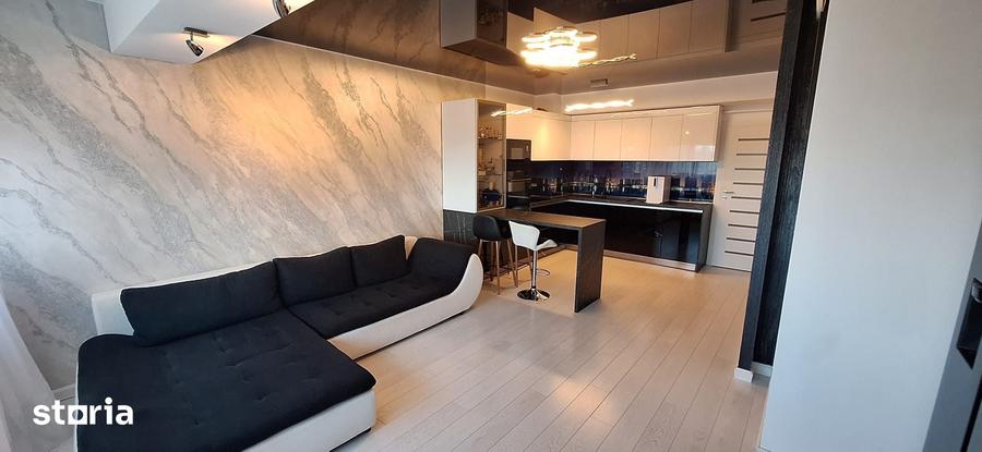 Apartament cu 3 camere în Piața Centrală