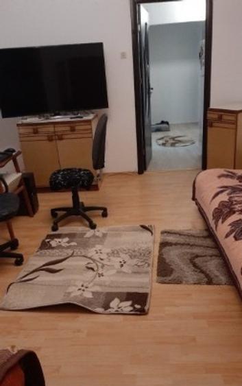 Apartament cu 2 camere semidecomandat, mobilat în Tătărași