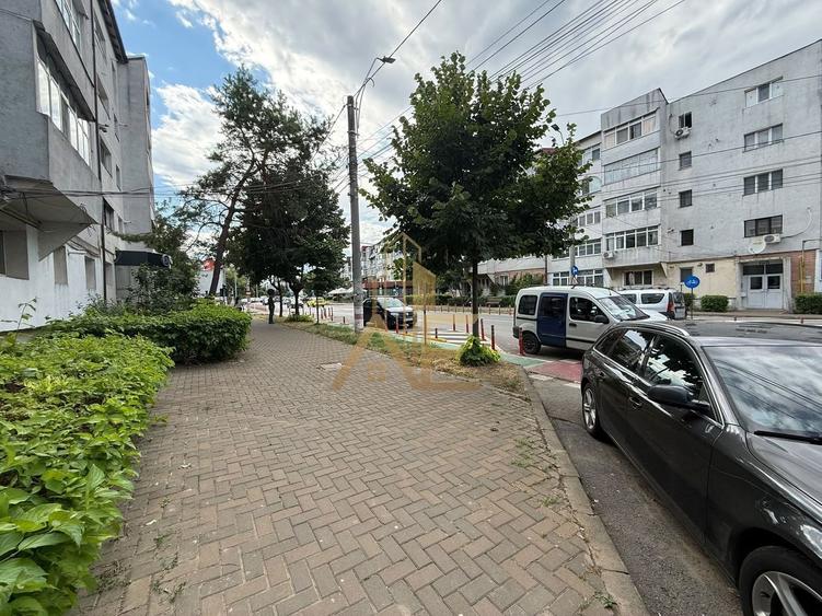 Garsonieră decomandată în Mioriței
