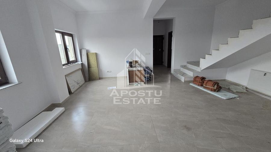 Duplex cu 5 camere cu Canalizare în Giarmata