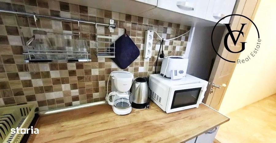 Apartament cu 2 camere decomandat, mobilat în Universitate