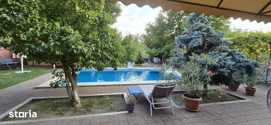 Casă cu 7 camere cu Teren 3000 Mp în Gura Ocniței