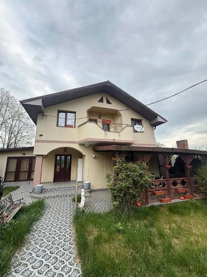 Casă cu Teren 500 Mp în Cerchejeni