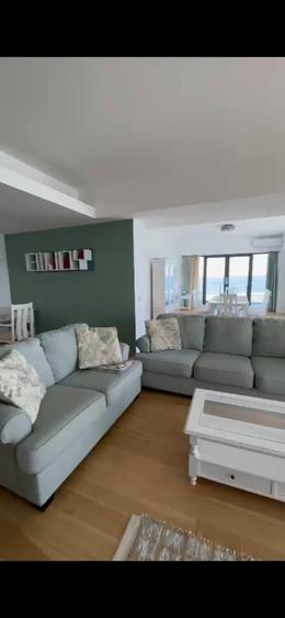 Penthouse cu 5 camere decomandat în Faleza Nord