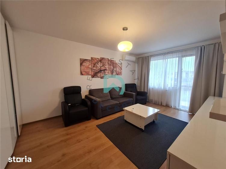 Apartament cu 2 camere decomandat în Tractorul